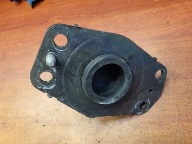 bontott RENAULT MASTER Motor Tartó Bak Jobb