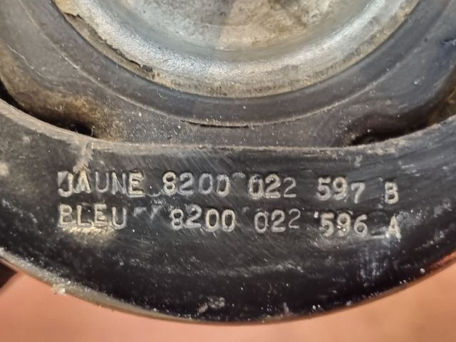 bontott RENAULT MASTER Motor Tartó Bak Jobb