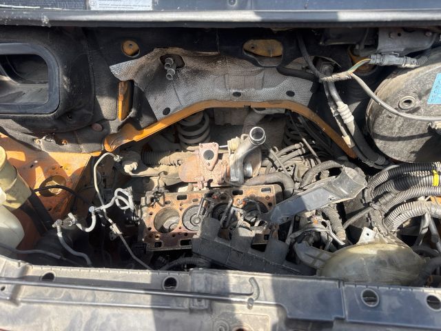 bontott RENAULT MASTER Bal első Csonkállvány Kerékaggyal