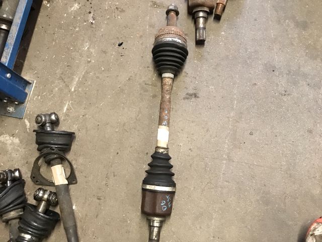 bontott RENAULT MASTER Bal Féltengely