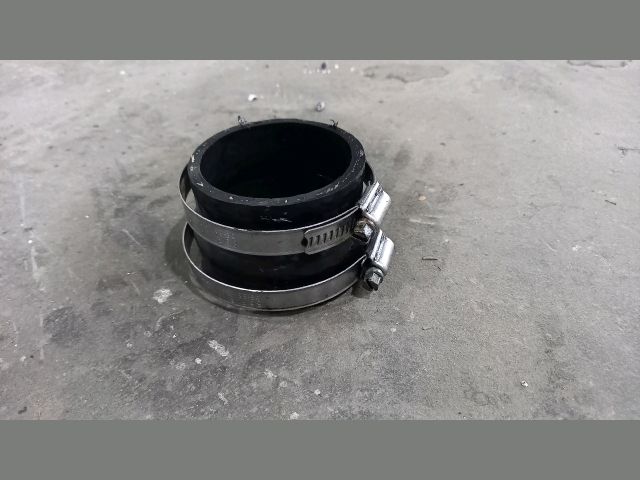 bontott RENAULT MASTER EGR Hűtő Cső