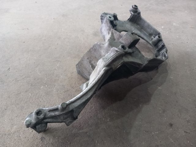 bontott RENAULT MASTER Generátor Tartó Bak