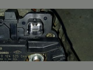 bontott RENAULT MASTER Generátor