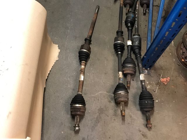 bontott RENAULT MASTER Jobb Féltengely