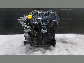 bontott RENAULT MASTER Motor (Fűzött blokk hengerfejjel)