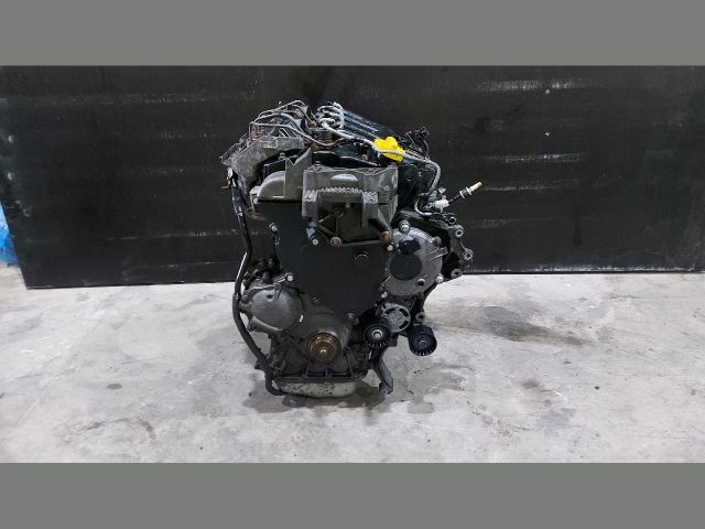 bontott RENAULT MASTER Motor (Fűzött blokk hengerfejjel)