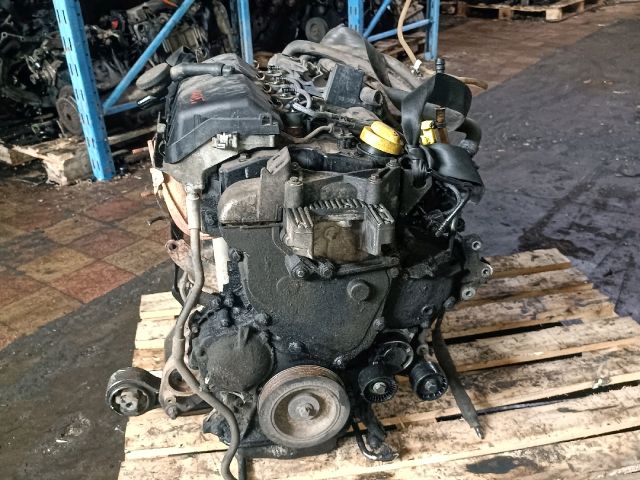 bontott RENAULT MASTER Motor (Fűzött blokk hengerfejjel)