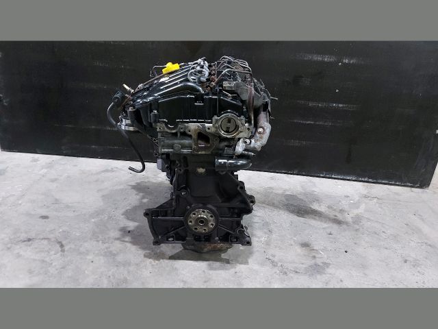 bontott RENAULT MASTER Motor (Fűzött blokk hengerfejjel)