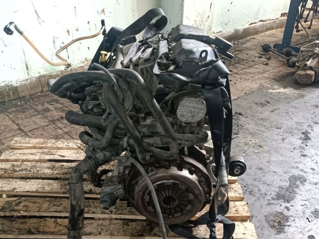 bontott RENAULT MASTER Motor (Fűzött blokk hengerfejjel)