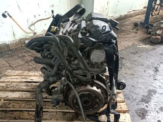 bontott RENAULT MASTER Motor (Fűzött blokk hengerfejjel)