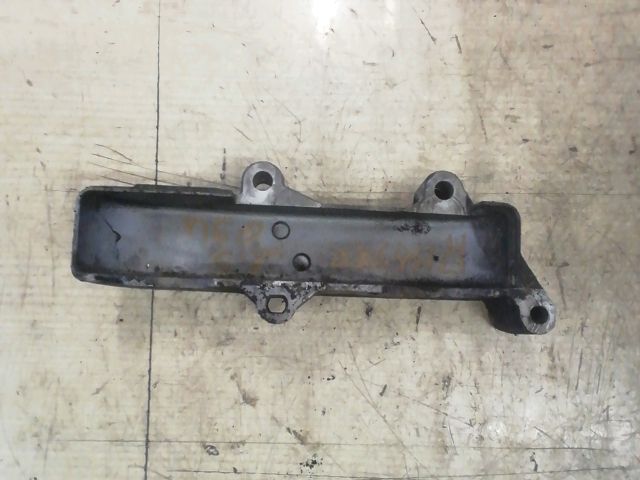 bontott RENAULT MASTER Motor Tartó Bak (Fém)