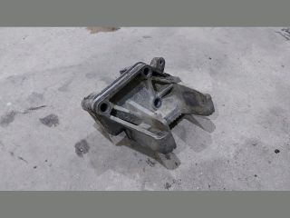 bontott RENAULT MASTER Motor Tartó Bak Jobb