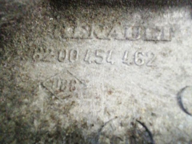 bontott RENAULT MASTER Motor Tartó Bak Jobb