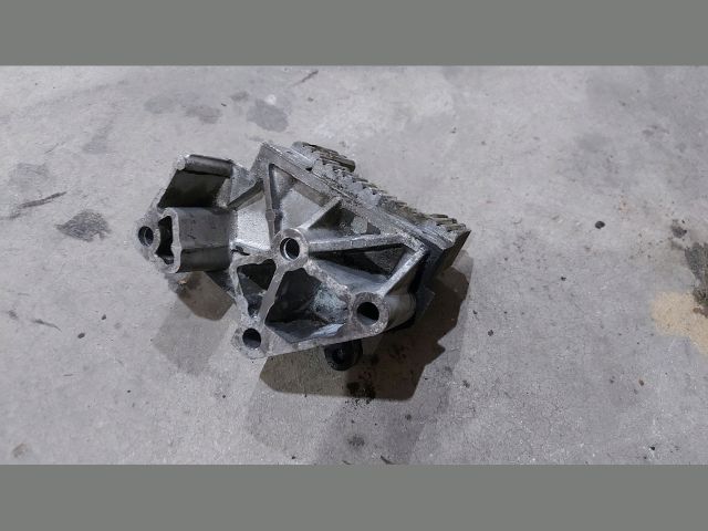 bontott RENAULT MASTER Motor Tartó Bak Jobb