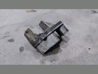 bontott RENAULT MASTER Motor Tartó Bak Jobb