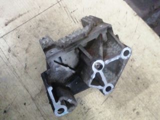 bontott RENAULT MASTER Motor Tartó Bak Jobb