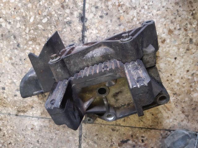 bontott RENAULT MASTER Motor Tartó Bak (Pozíciófüggetlen)