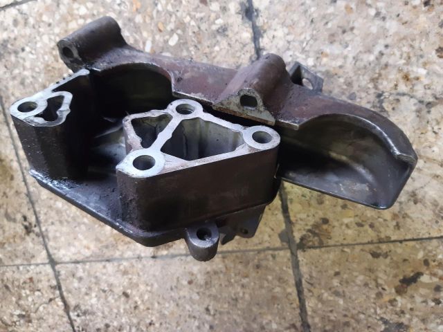 bontott RENAULT MASTER Motor Tartó Bak (Pozíciófüggetlen)