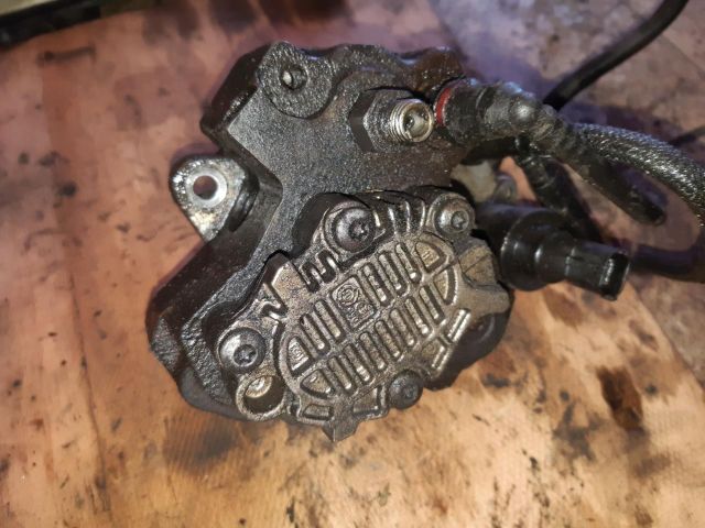 bontott RENAULT MASTER Nagynyomású Szivattyú