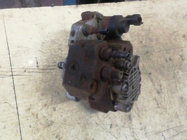 bontott RENAULT MASTER Nagynyomású Szivattyú