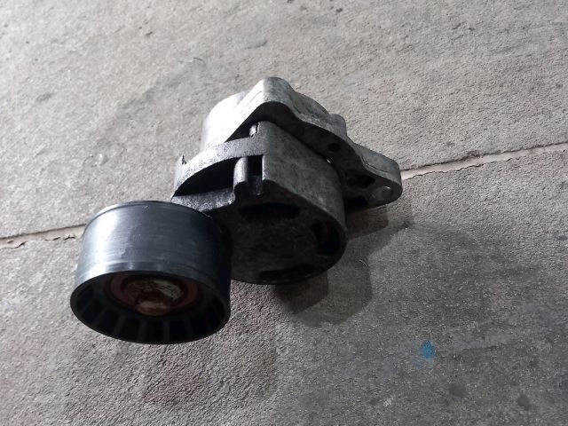 bontott RENAULT MASTER Szíjfeszítő Görgő