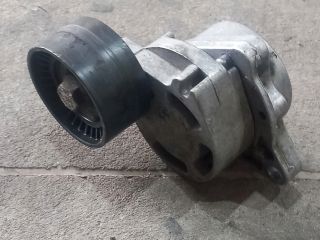 bontott RENAULT MASTER Szíjfeszítő Görgő