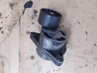 bontott RENAULT MASTER Szíjfeszítő Görgő