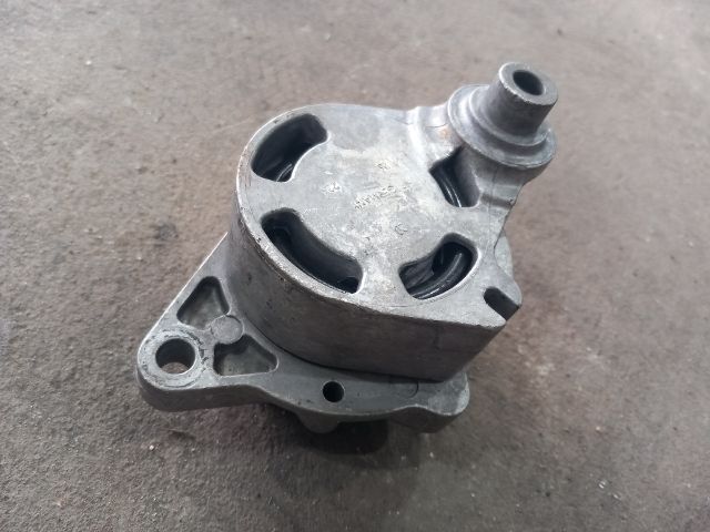 bontott RENAULT MASTER Szíjfeszítő Görgő