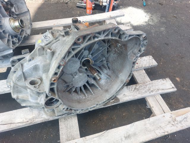 bontott RENAULT MASTER Váltó (Mechanikus)