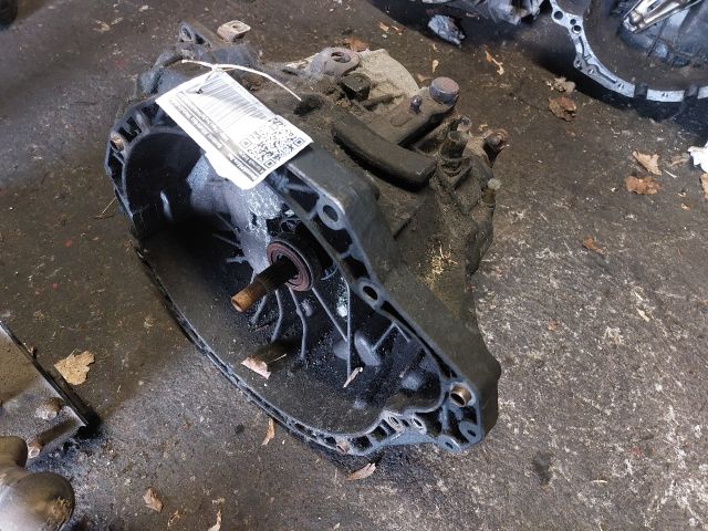 bontott RENAULT MASTER Váltó (Mechanikus)