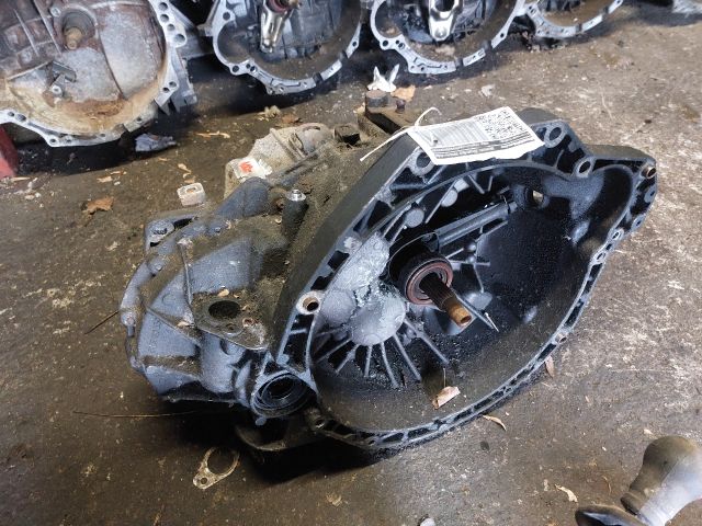 bontott RENAULT MASTER Váltó (Mechanikus)