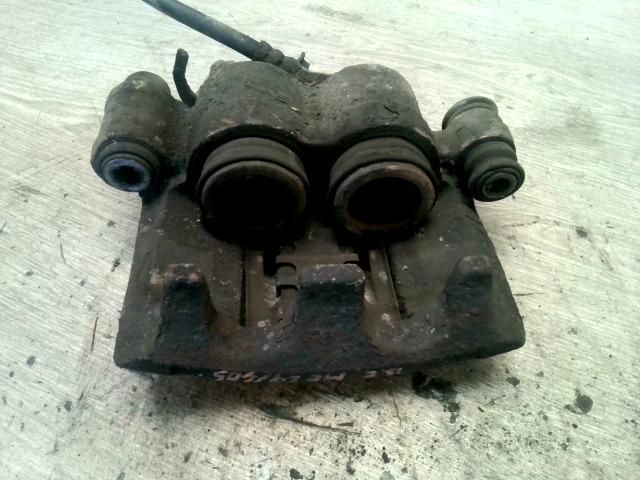 bontott RENAULT MASTER Bal első Féknyereg Munkahengerrel