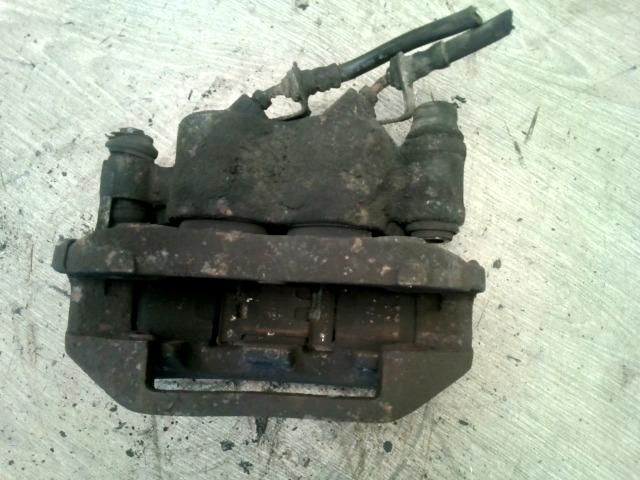 bontott RENAULT MASTER Jobb első Féknyereg Munkahengerrel