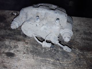 bontott RENAULT MASTER Jobb első Féknyereg Munkahengerrel