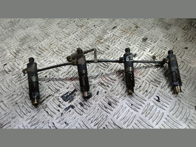 bontott RENAULT MASTER Porlasztó Sor / Híd