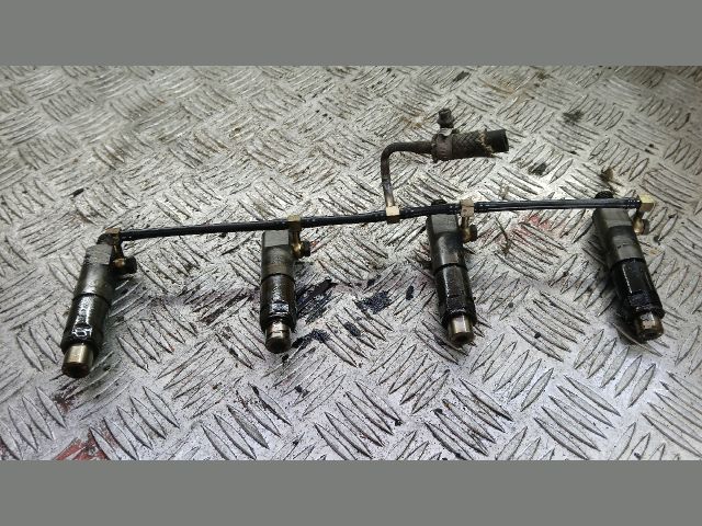 bontott RENAULT MASTER Porlasztó Sor / Híd