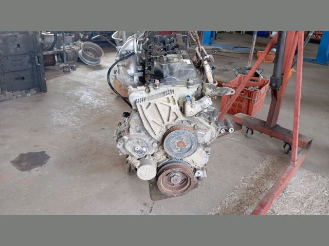 bontott RENAULT MASTER Motor (Fűzött blokk hengerfejjel)