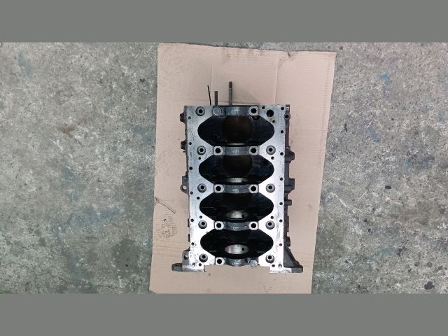 bontott RENAULT MASTER Motorblokk (Fűzött)