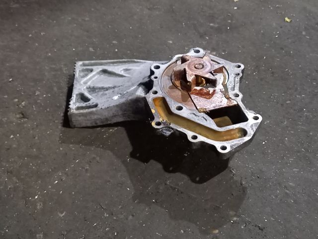 bontott RENAULT MASTER Vízpumpa