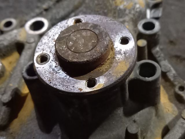 bontott RENAULT MASTER Vízpumpa