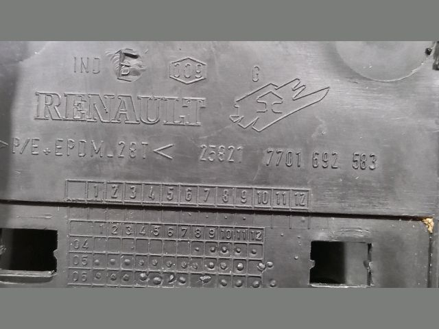 bontott RENAULT MASTER Bal B Oszlop Díszléc