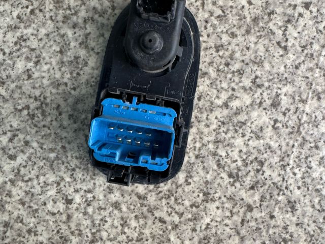 bontott RENAULT MASTER Bal első Ablakemelő Kapcsoló