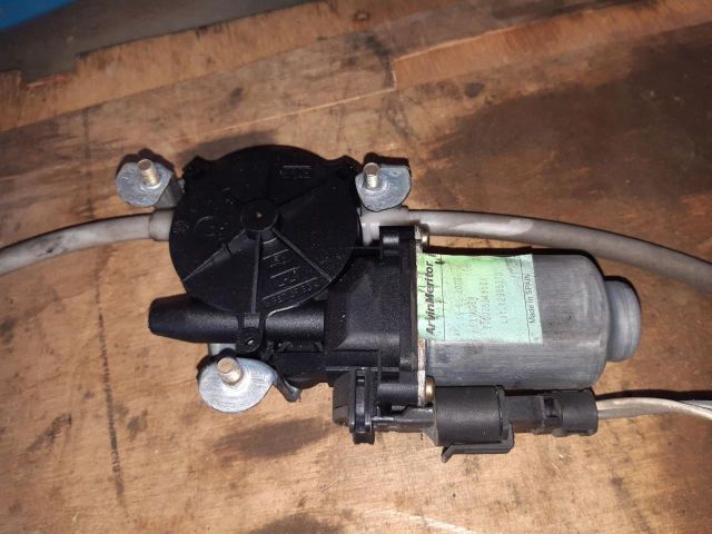 bontott RENAULT MASTER Bal első Ablakemelő Szerkezet (Elektromos)