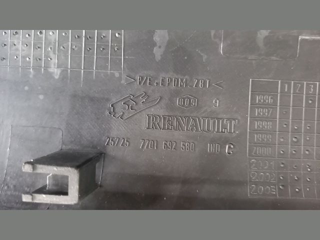 bontott RENAULT MASTER Bal első Ajtó Díszléc