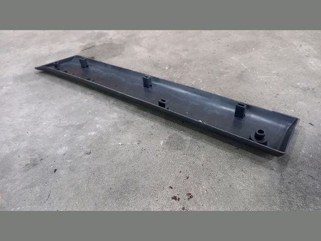 bontott RENAULT MASTER Bal első Ajtó Díszléc