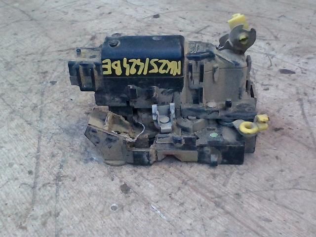 bontott RENAULT MASTER Bal első Ajtózár