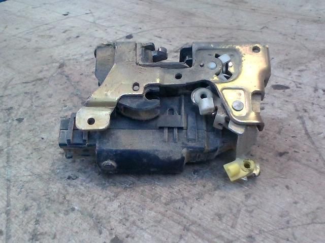 bontott RENAULT MASTER Bal első Ajtózár