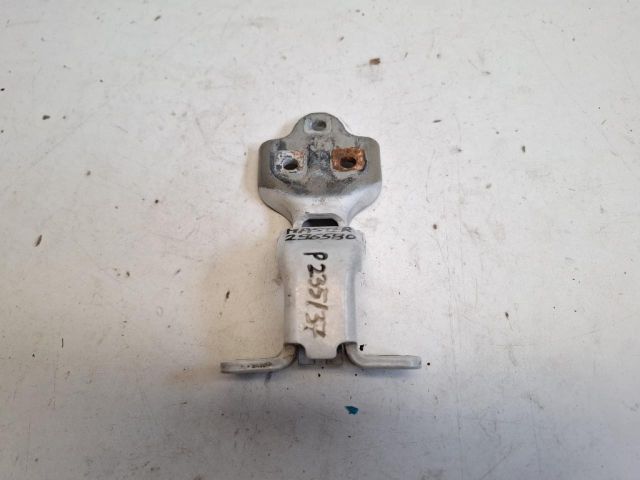 bontott RENAULT MASTER Bal első Alsó Zsanér