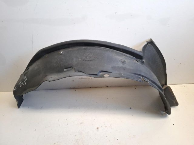 bontott RENAULT MASTER Bal első Dobbetét (Kerékjárati, Műanyag)