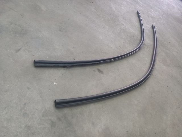 bontott RENAULT MASTER Bal első Vízlehúzó Gumicsík